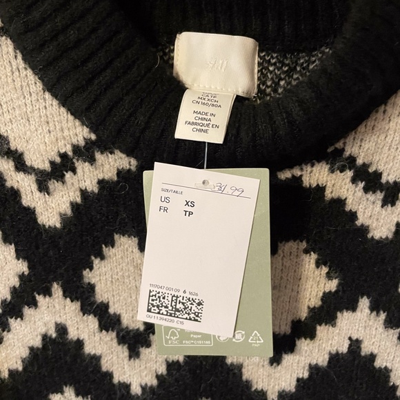 H&M (super comfy) SWEATER SIZE XS NWT AZTEC - Picture 4 of 6